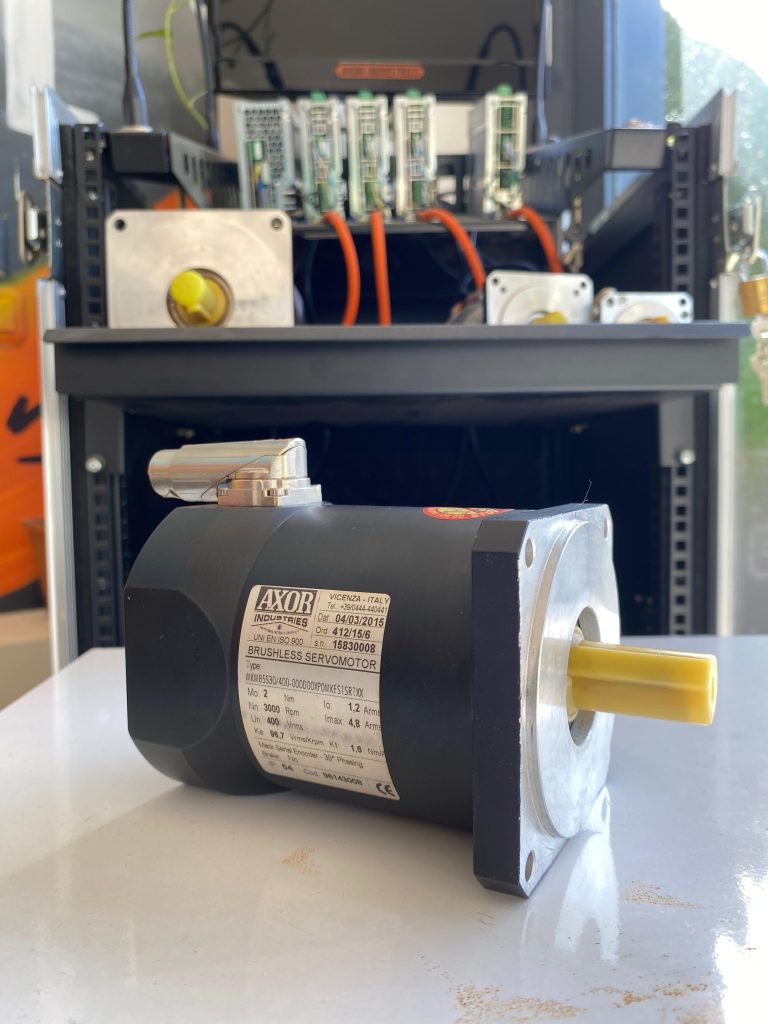 Step motor ile hassas pozisyonlama ve kontrol